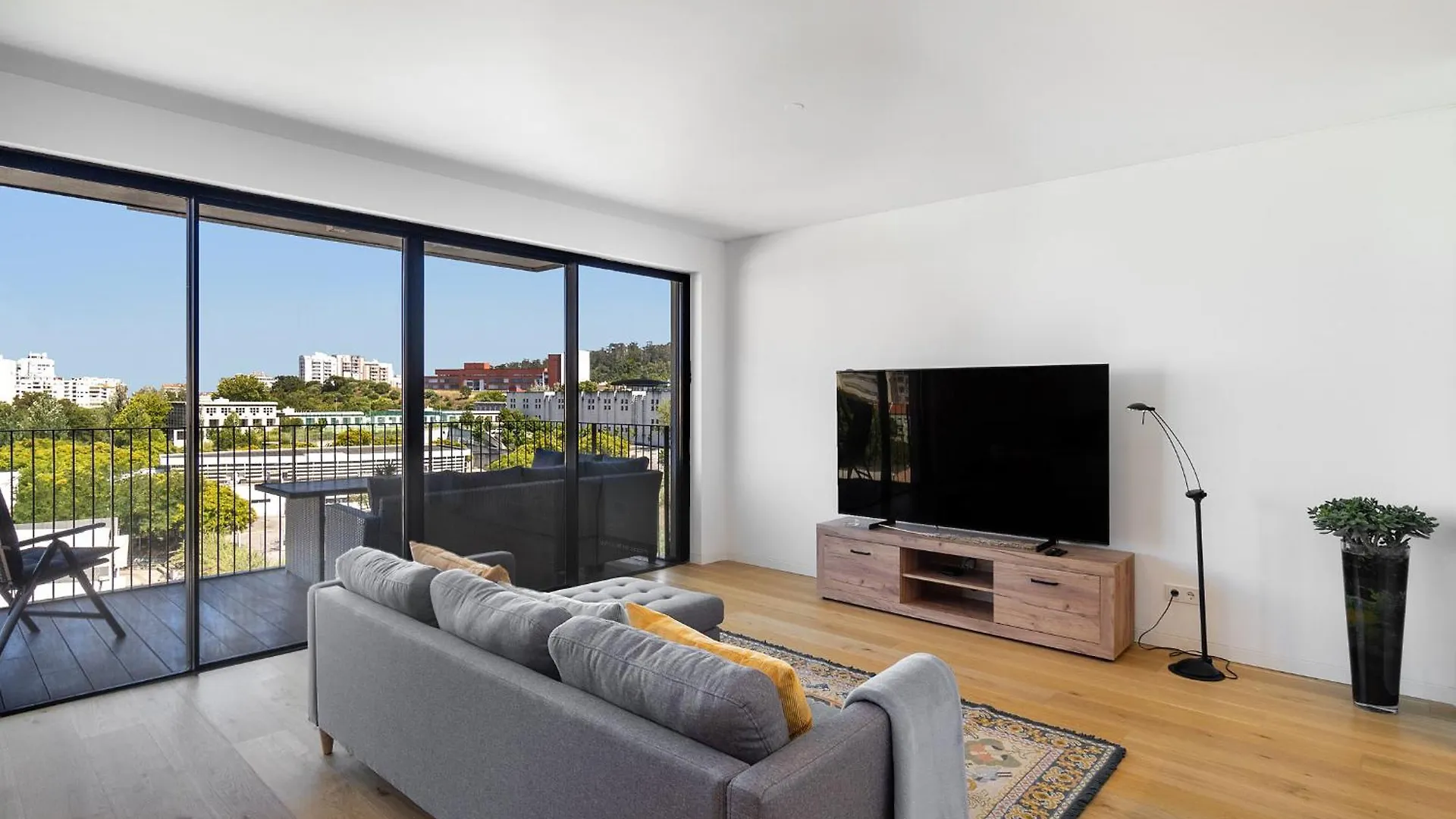 Whome Heritage And Comfort, Luxurious Living In Benfica Lisboa