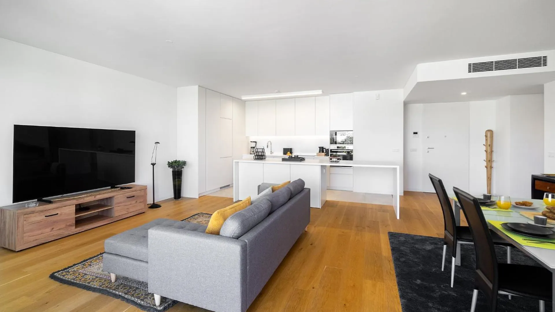 Whome Heritage And Comfort, Luxurious Living In Benfica Lisbon Portugal
